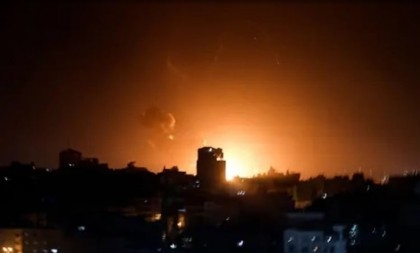 Israel carries out air strikes on Gaza Strip