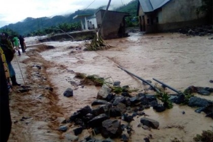 Heavy rain, floods kill at least 136 in Rwanda, Uganda