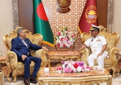Navy chief calls on President