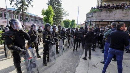 25 NATO-led peacekeepers injured in Kosovo in clashes with Serbs outside municipal building