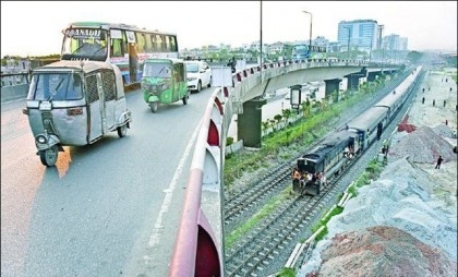 Faulty structure turns Kuril flyover vulnerable