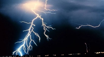 Struck by lightning, teenager dies and cousin is injured in Sylhet
