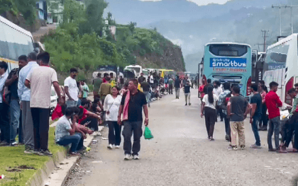 15-km Jam, no hotel rooms: Himachal landslide nightmare for 200 tourists
