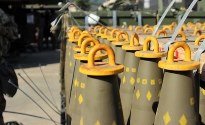 US to send cluster bombs to Ukraine, drawing criticism

