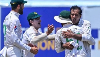 Pakistan spinners strike but Sri Lanka's Madushka stands firm