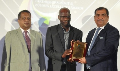AIUB Chairman Ishtiaque Abedin honored with “Commonwealth Business Excellence Award 2023” 

