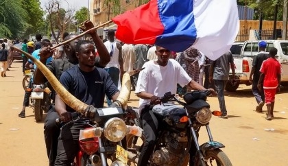 Niger coup: West African leaders threaten military intervention