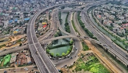 Which vehicles can’t use Dhaka Elevated Expressway?