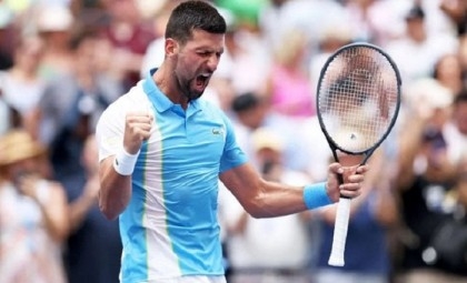 Record-making Djokovic and Gauff steam into US Open semi-finals