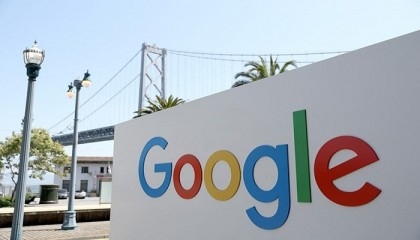 US takes on Google in landmark antitrust trial