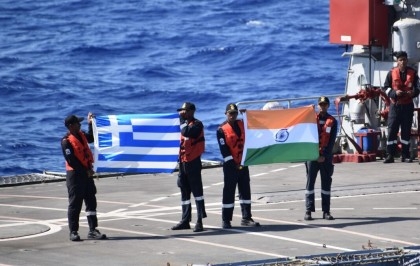 Greece and India conduct a joint PASSEX in maritime area south of Crete
