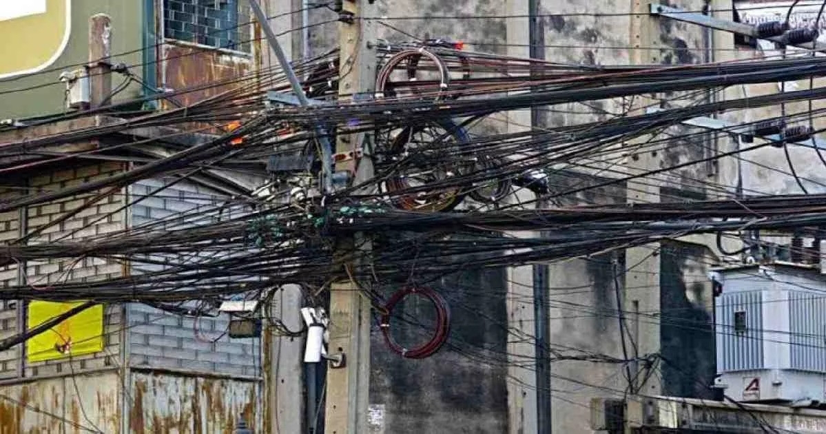 No headway in taking Dhaka’s internet, satellite TV overhead cables underground