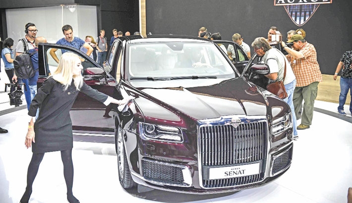 Russian carmaker seeks niche in luxury market