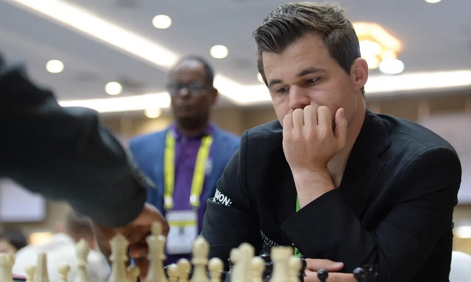 chess24 - Magnus Carlsen gets nothing with the London