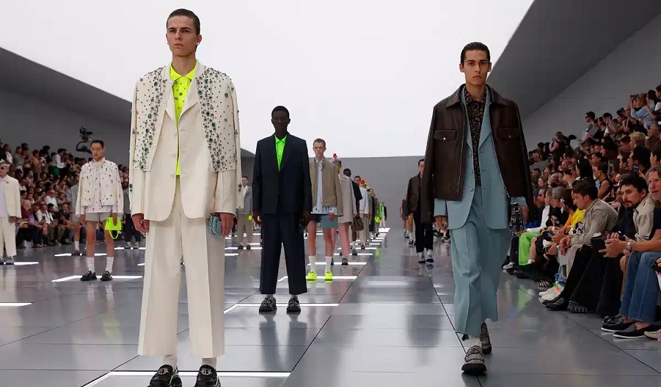 18 Year old SA model walks the runway at Pharrell's Louis Vuitton fashion  show