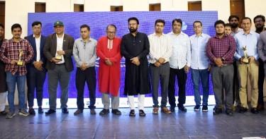 5 journos among 11 receive Digital Media Forum awards