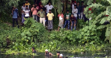 Indian cops find human bones near West Bengal canal