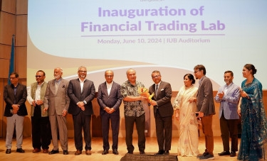 IUB formally opens pioneering financial trading lab