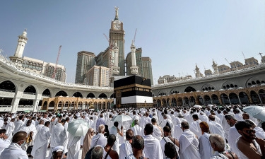 Million-plus begin Hajj pilgrimage under shadow of Gaza war
