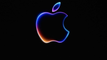Apple briefly reclaims title of world’s most valuable company