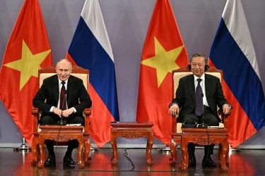 Russia, Vietnam vow to boost ties for ‘global security’ as Putin visits