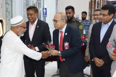 First Hajj return flight reaches Dhaka