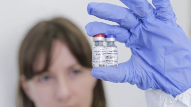 Russian cancer vaccine trials on volunteers to begin by mid-2025