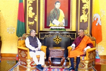 Environment minister calls on Bhutanese PM Dasho Tshering Tobgay