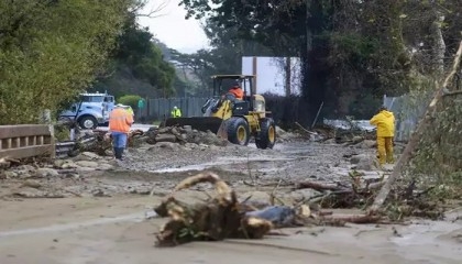 Tens of thousands evacuate California storms, with 17 dead