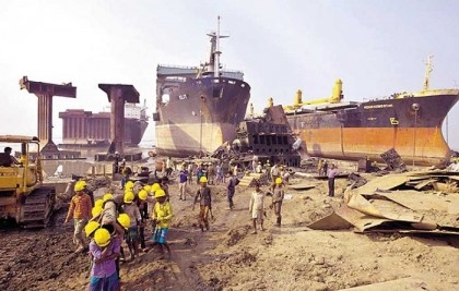 Worker burned to death in Chattogram ship-breaking yard