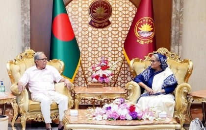 PM pays courtesy call on President at Bangabhaban

