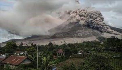 Philippines raises alert level at most active volcano