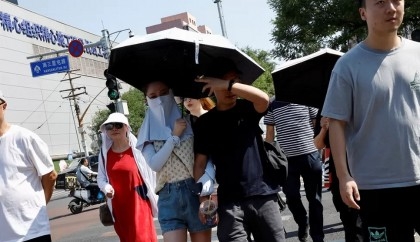 Beijing heatwave: China capital records hottest June day in 60 years