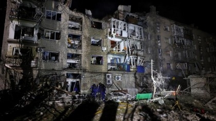 Russian strikes on east Ukraine residential block kills at least 7

