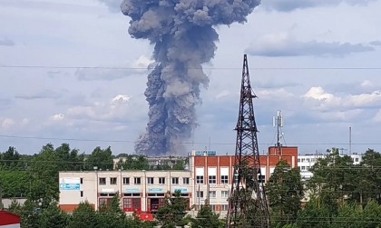 Explosion at Russian factory injures 52: officials