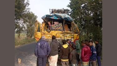 Collision between 2 trucks leaves driver, helper dead in Natore