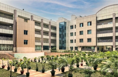 IUB retains top spot as Bangladesh's Best Private University in AD Scientific Index
