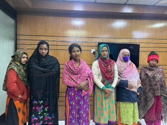 Six women drug dealers in city arrested