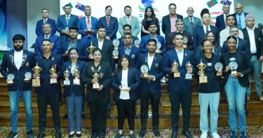 Navy chief awards winners of Bangladesh Amateur Golf Championship