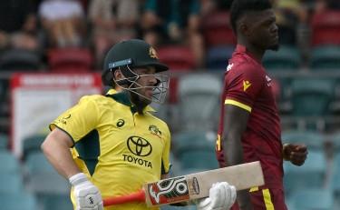 Australia take just 6.5 overs to destroy West Indies in 3rd ODI