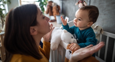 Research reveals male babies “talk” more in first year than female babies