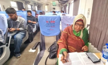 State Minister for Finance makes rail journey with commoners