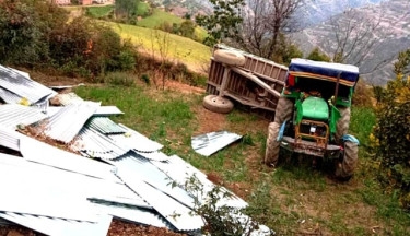 Tractor accident kills 5 in Nepal