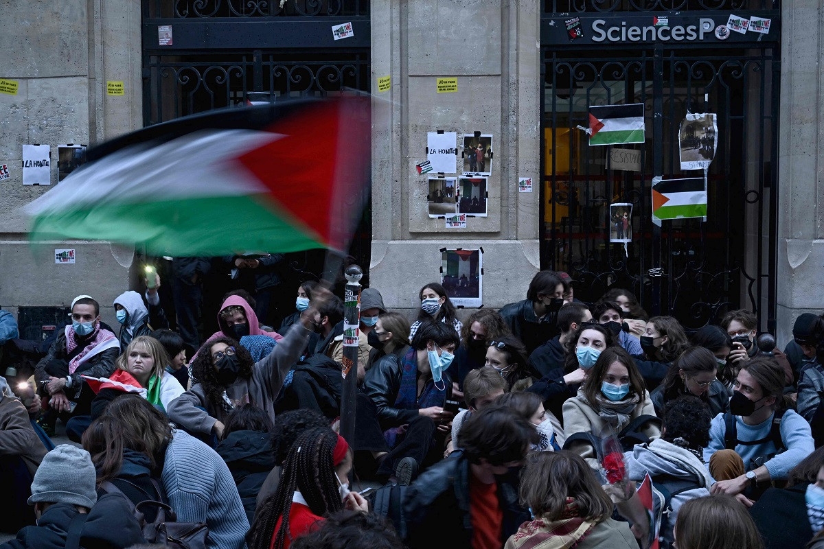 Paris students end Gaza war protests after street fight